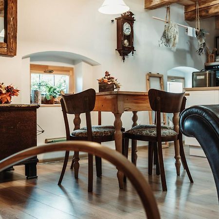Cakyho Kuria - Mezonetovy Apartman S Krbom A Saunami สมิชานี ภายนอก รูปภาพ